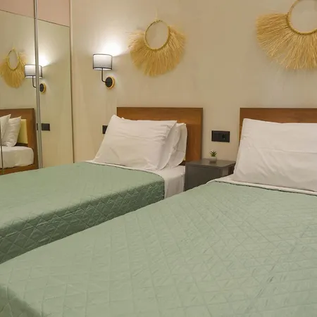 Modern Flat 2 Minutes From The Sea 1